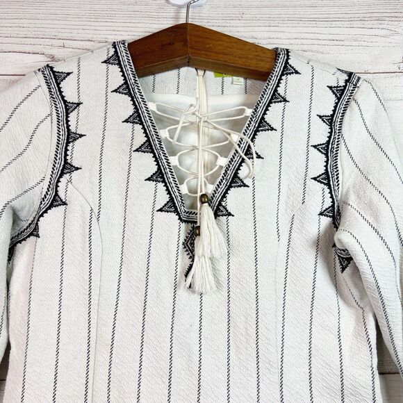 Gianni Bini Ivory/ Black Embroidery Tianna Stretch Dress Stripe Boho Size M - Picture 3 of 11